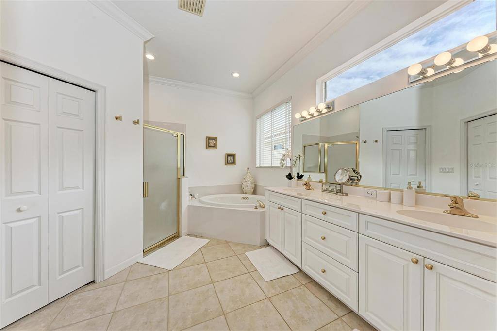 Apartment for rent at 7128 Rue De Palisades #22, Sarasota, FL 34238