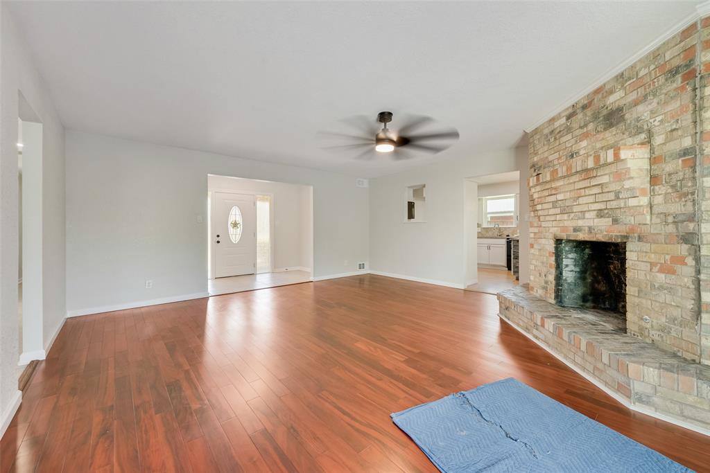 Apartment for rent at 219 Hillcrest Dr #219, Sanger, TX 76266