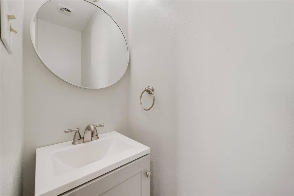 Apartment for rent at 219 Hillcrest Dr #219, Sanger, TX 76266