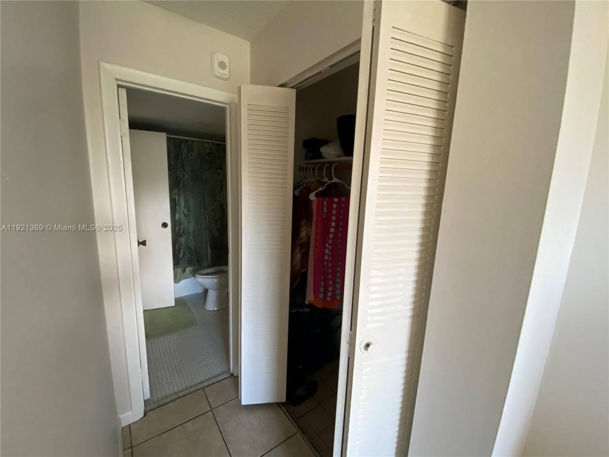 Apartment for rent at 16465 NE 22nd Ave #513, North Miami Beach, FL 33160