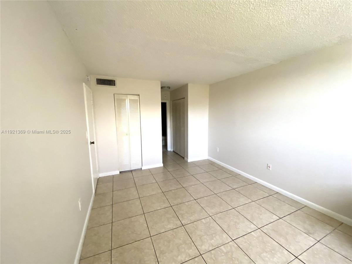 Apartment for rent at 16465 NE 22nd Ave #513, North Miami Beach, FL 33160