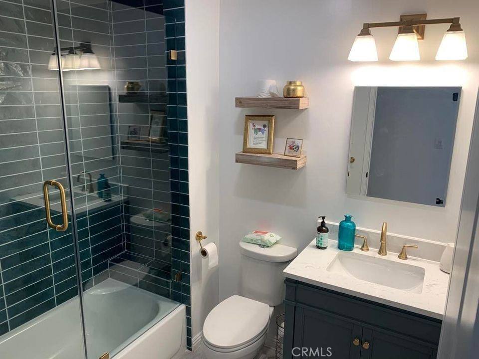 Apartment for rent at 2615 Van Buren Place, Los Angeles, CA 90007