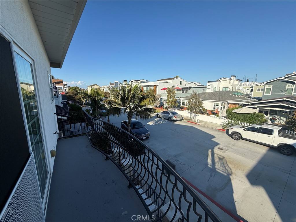 Apartment for rent at 307 Anade Ave #307, Newport Beach, CA 92661