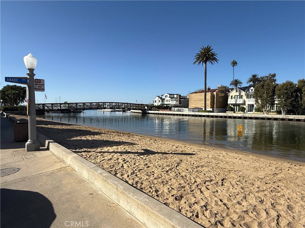 Apartment for rent at 307 Anade Ave #307, Newport Beach, CA 92661