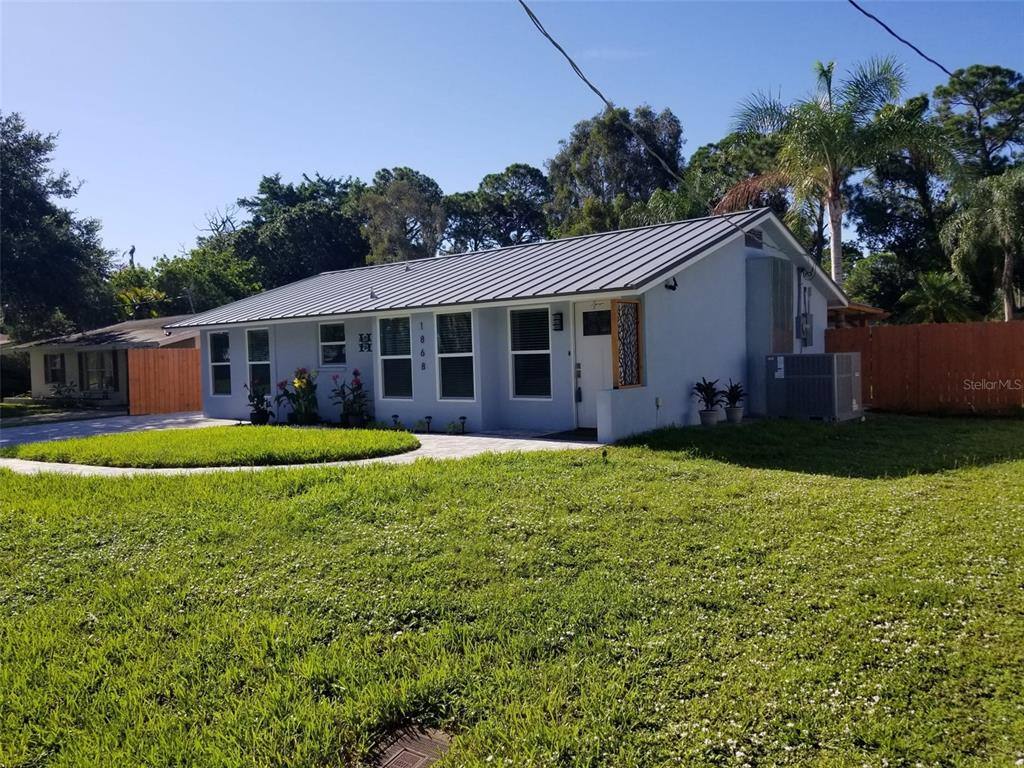 Apartment for rent at 1868 Wharf Rd, Sarasota, FL 34231