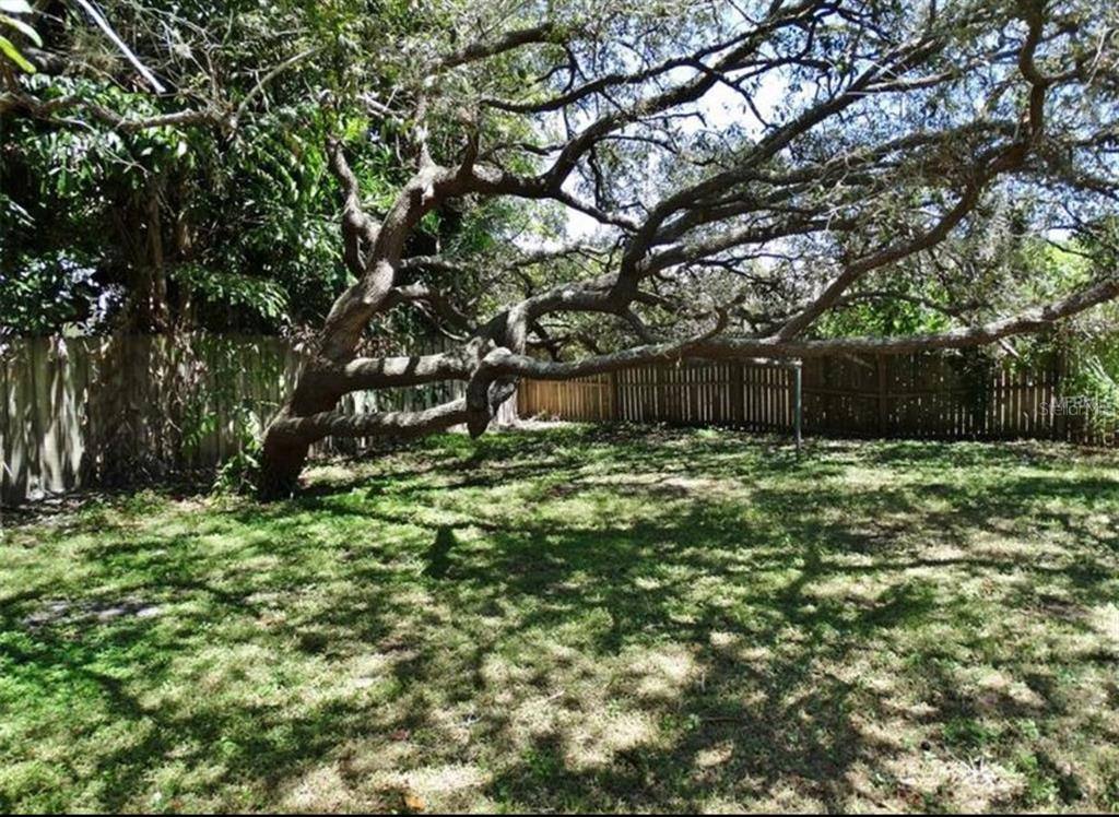 Apartment for rent at 1868 Wharf Rd, Sarasota, FL 34231