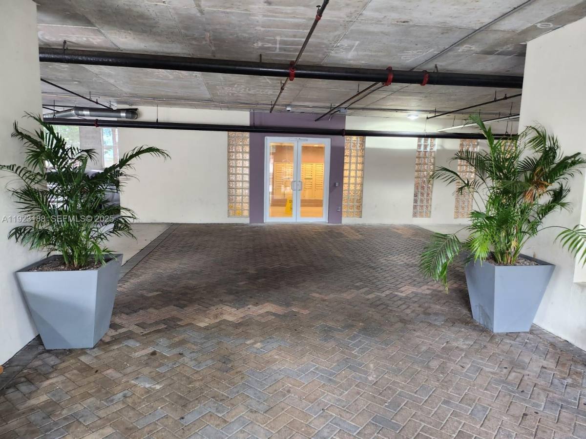 Apartment for rent at 120 SW 8th Ave #802, Miami, FL 33130
