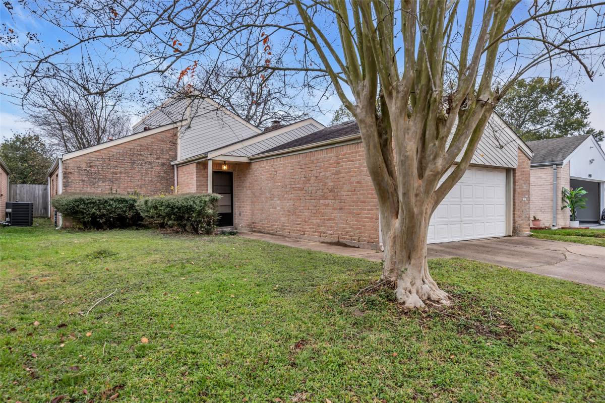 Apartment for rent at 4407 Hickory Grove Dr, Houston, TX 77084