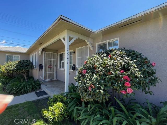 Apartment for rent at 2542 N Brighton St, Burbank, CA 91504
