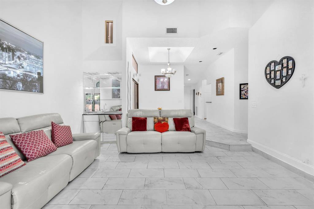 Apartment for rent at 22710 Meridiana Dr, Boca Raton, FL 33433