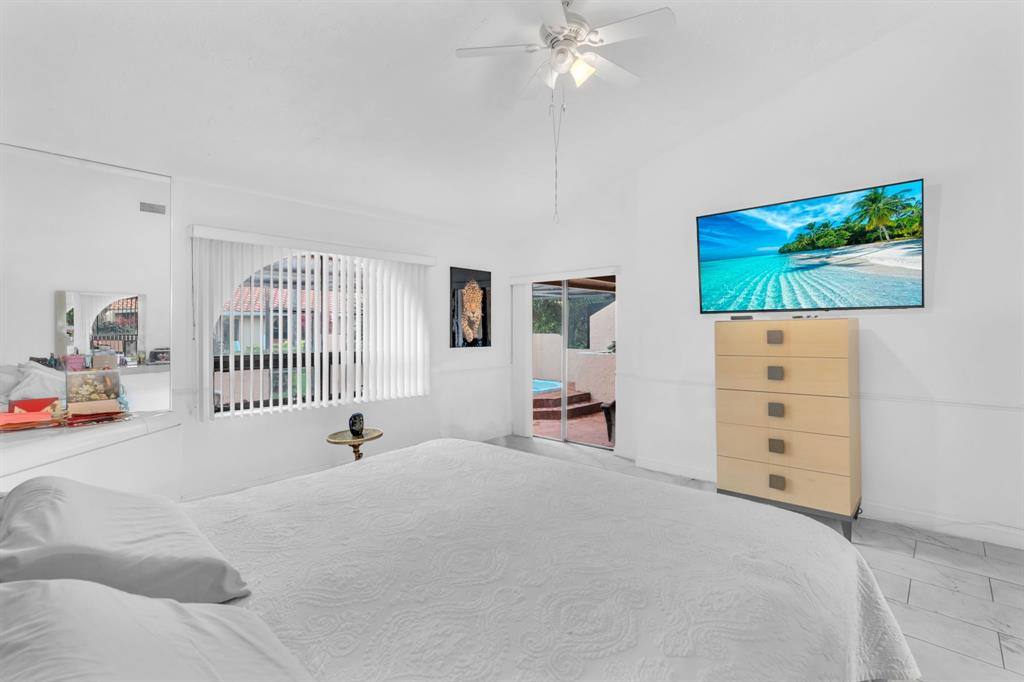 Apartment for rent at 22710 Meridiana Dr, Boca Raton, FL 33433