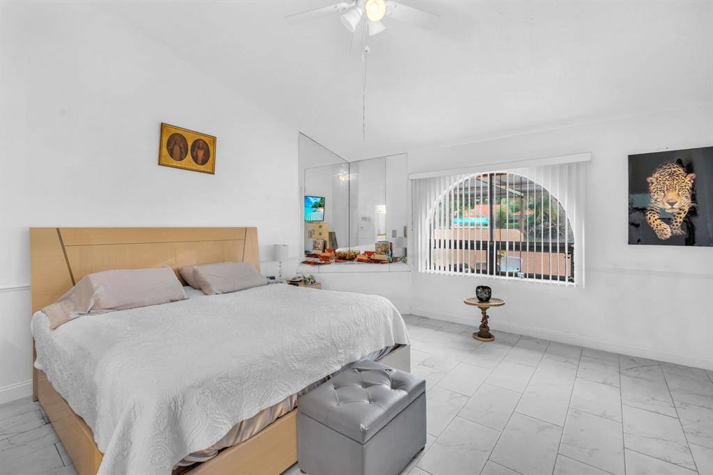 Apartment for rent at 22710 Meridiana Dr, Boca Raton, FL 33433