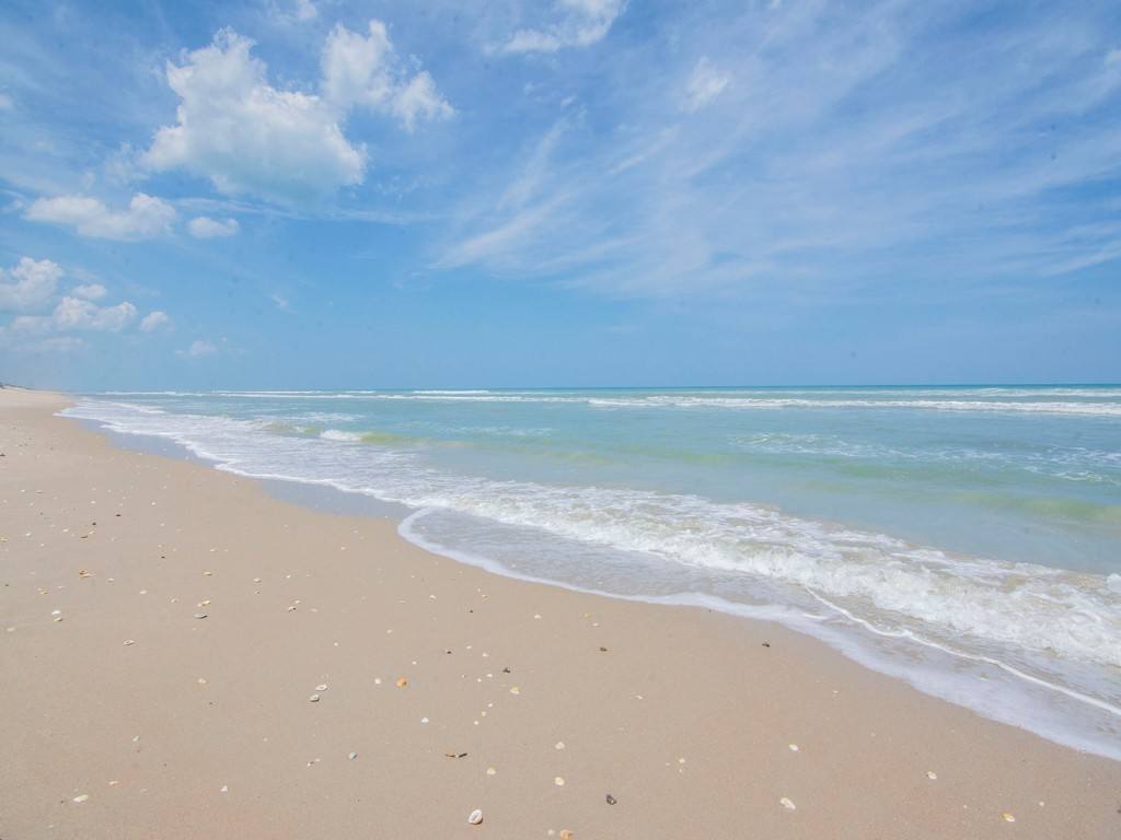 Condo for rent at 4601 Jimmy Buffett Mem Highway 4601-403, Vero Beach, FL 32963