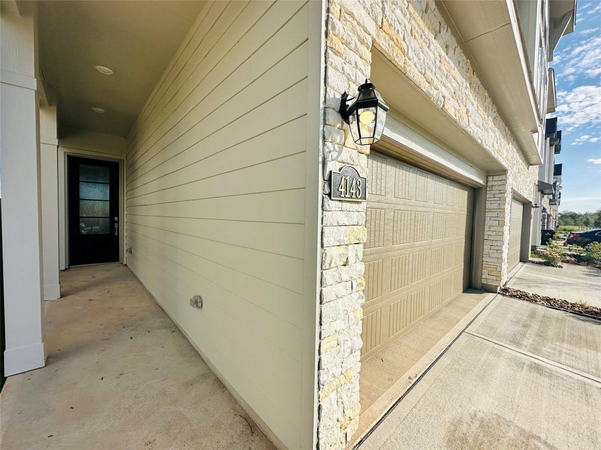 Apartment for rent at 4143 Champlain Way, Rosharon, TX 77583