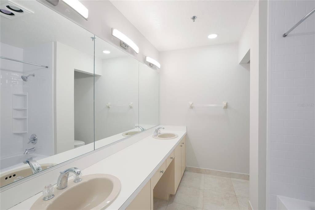 Apartment for rent at 988 Blvd of The Arts #115, Sarasota, FL 34236
