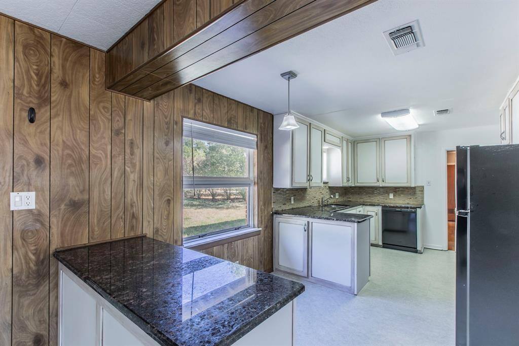 Apartment for rent at 4305 Cummings Dr, North Richland Hills, TX 76180