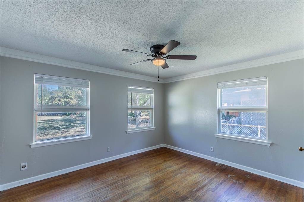 Apartment for rent at 4305 Cummings Dr, North Richland Hills, TX 76180