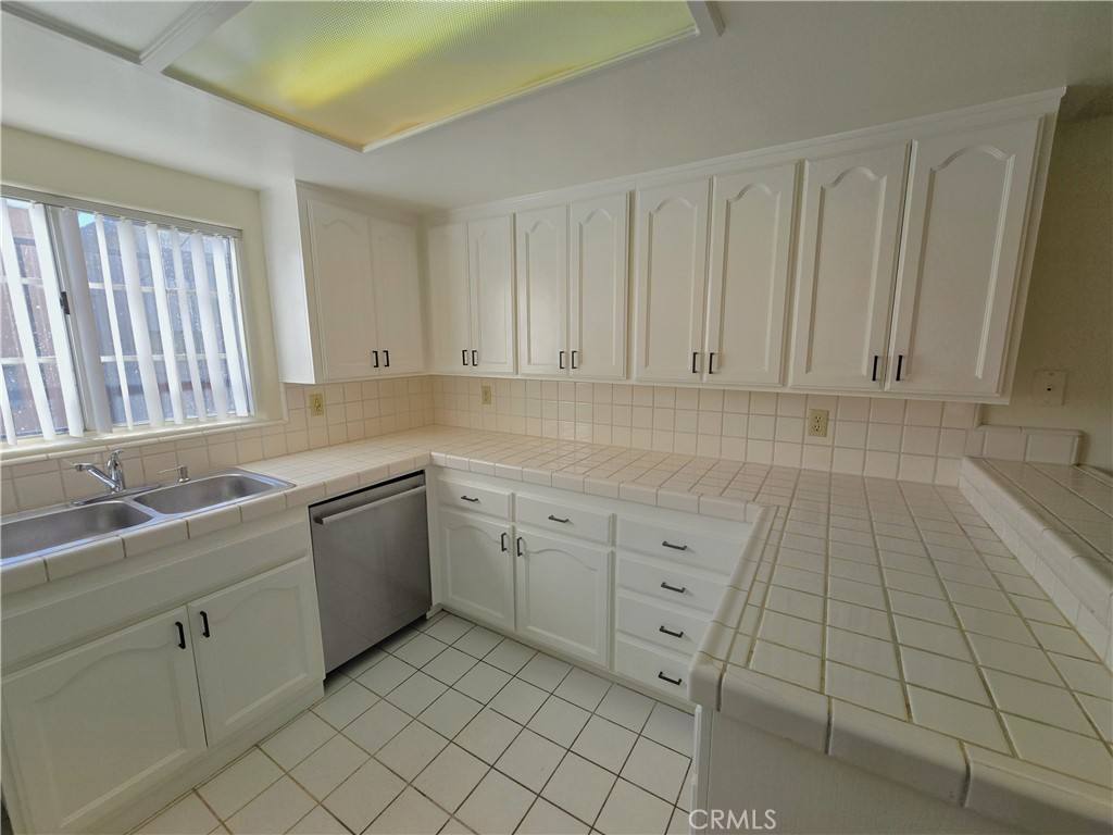 Condo for rent at 4566 W 172nd St #5, Lawndale, CA 90260