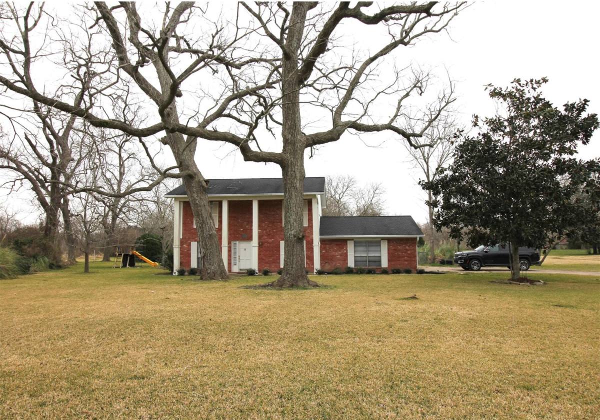 Apartment for rent at 1310 S Caney Trail Dr, Wharton, TX 77488