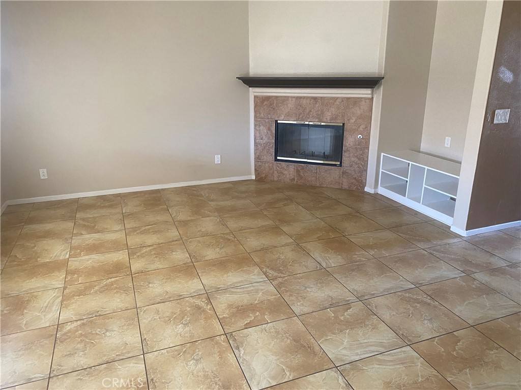 Apartment for rent at 12538 Aruba Court, Victorville, CA 92392