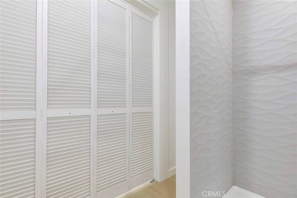 Apartment for rent at 5654 1 2 Cartwright Ave, North Hollywood, CA 91601