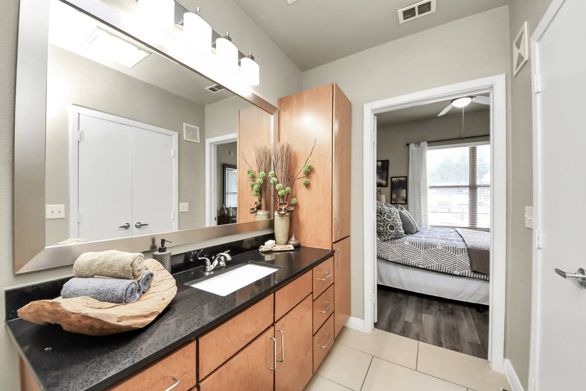 Apartment for rent at 5455 Richmond Ave #1092, Houston, TX 77056