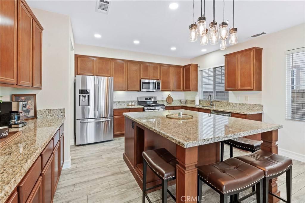 Apartment for rent at 2639 Chicory Lane, Palmdale, CA 93551