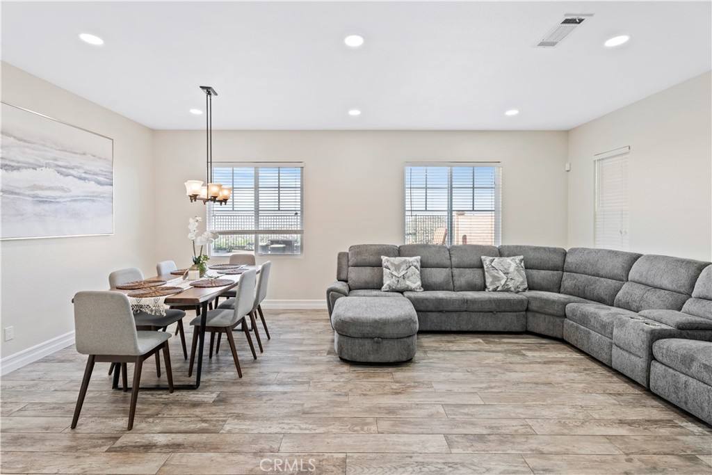 Apartment for rent at 2639 Chicory Lane, Palmdale, CA 93551