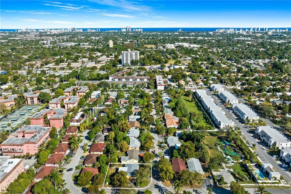 Townhouse for rent at 581 NW 17th Place #581, Fort Lauderdale, FL 33311