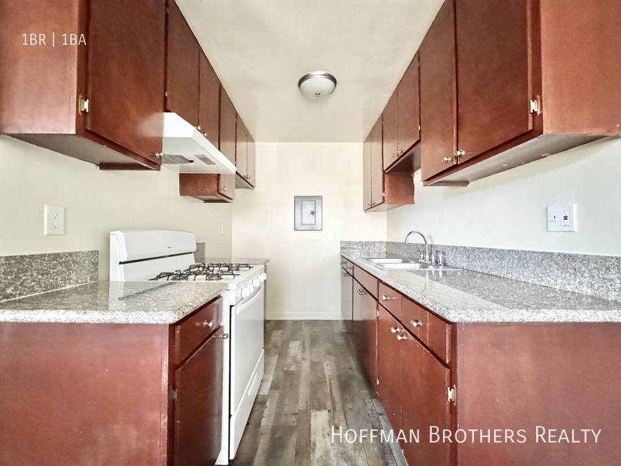 Apartment for rent at 20334 Saticoy St #37, Winnetka, CA 91306