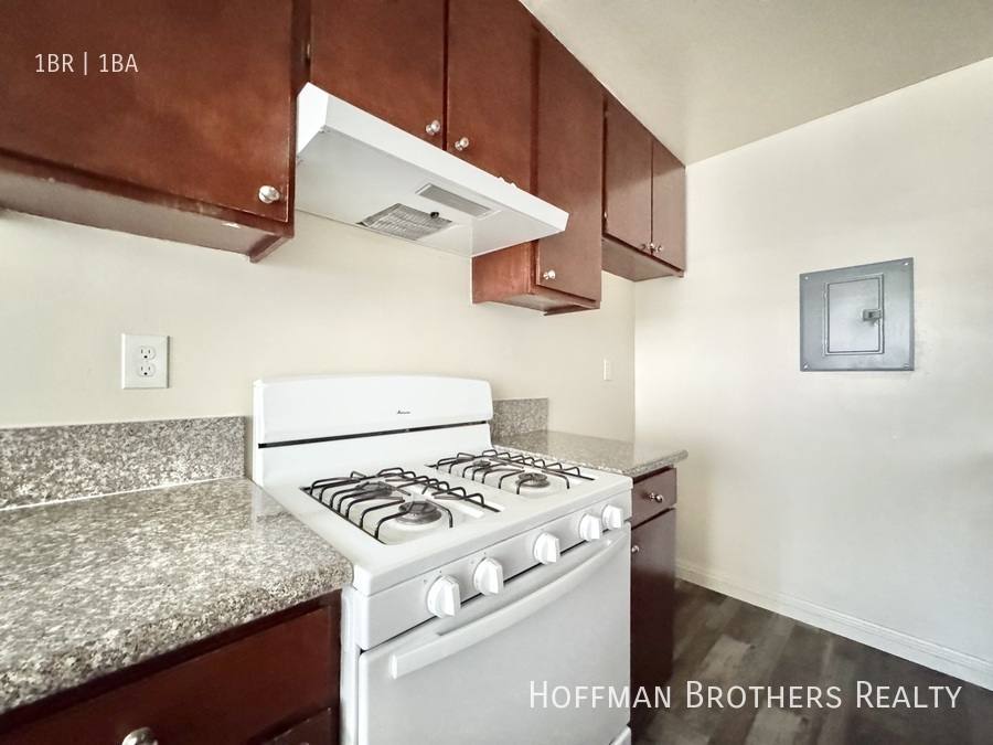 Apartment for rent at 20334 Saticoy St #37, Winnetka, CA 91306