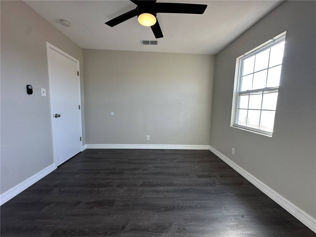 Apartment for rent at 3152 Meadow Lane, Robstown, TX 78380
