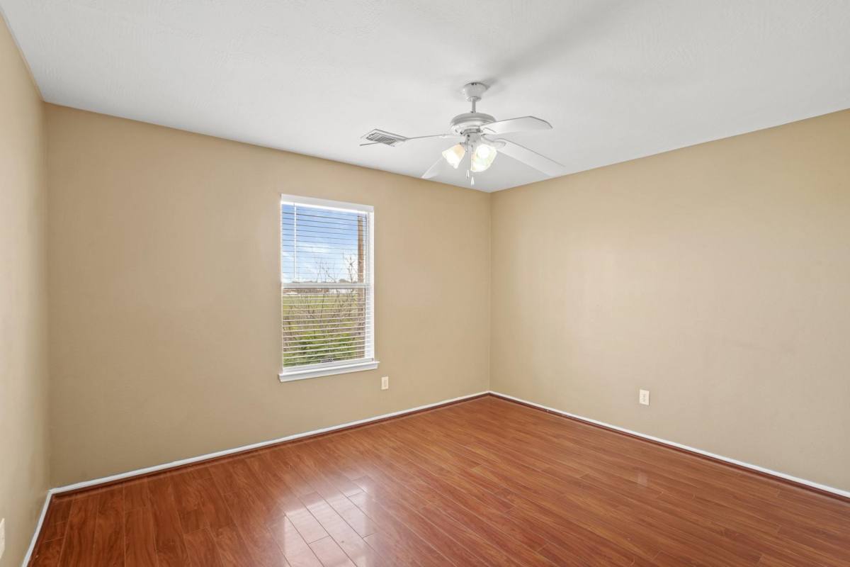 Apartment for rent at 5003 E Parma Dr, Rosenberg, TX 77471