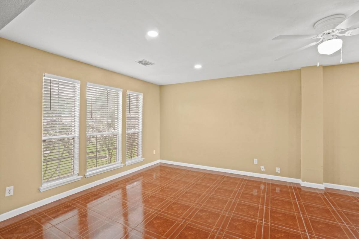 Apartment for rent at 5003 E Parma Dr, Rosenberg, TX 77471