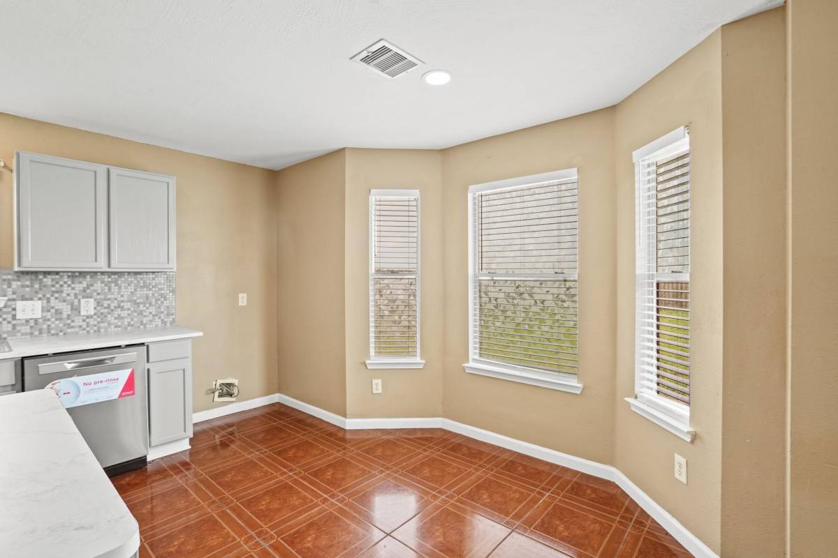 Apartment for rent at 5003 E Parma Dr, Rosenberg, TX 77471