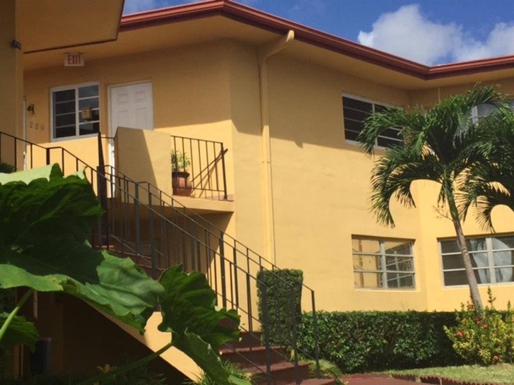 Apartment for rent at 1715 NE Miami Gardens Dr #129, Miami, FL 33179