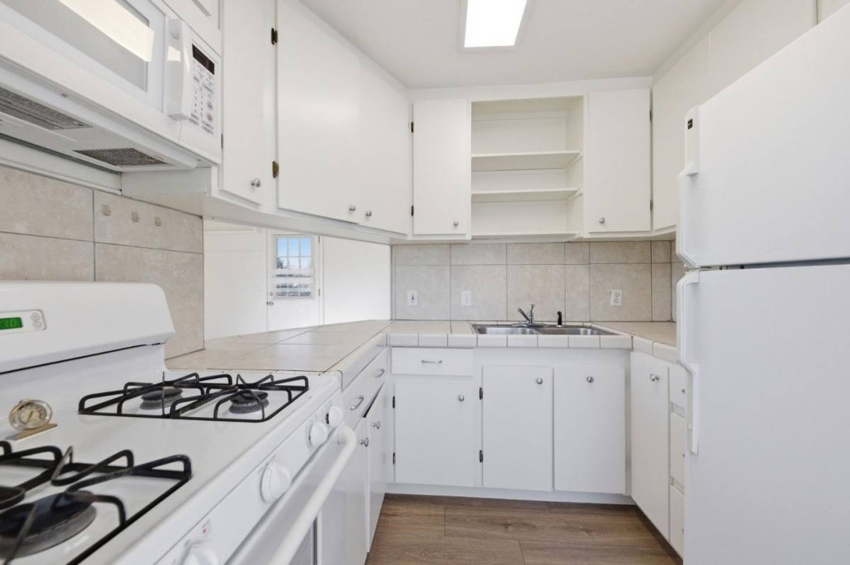 Condo for rent at 614 A Redwood Ave #614, Redwood City, CA 94061
