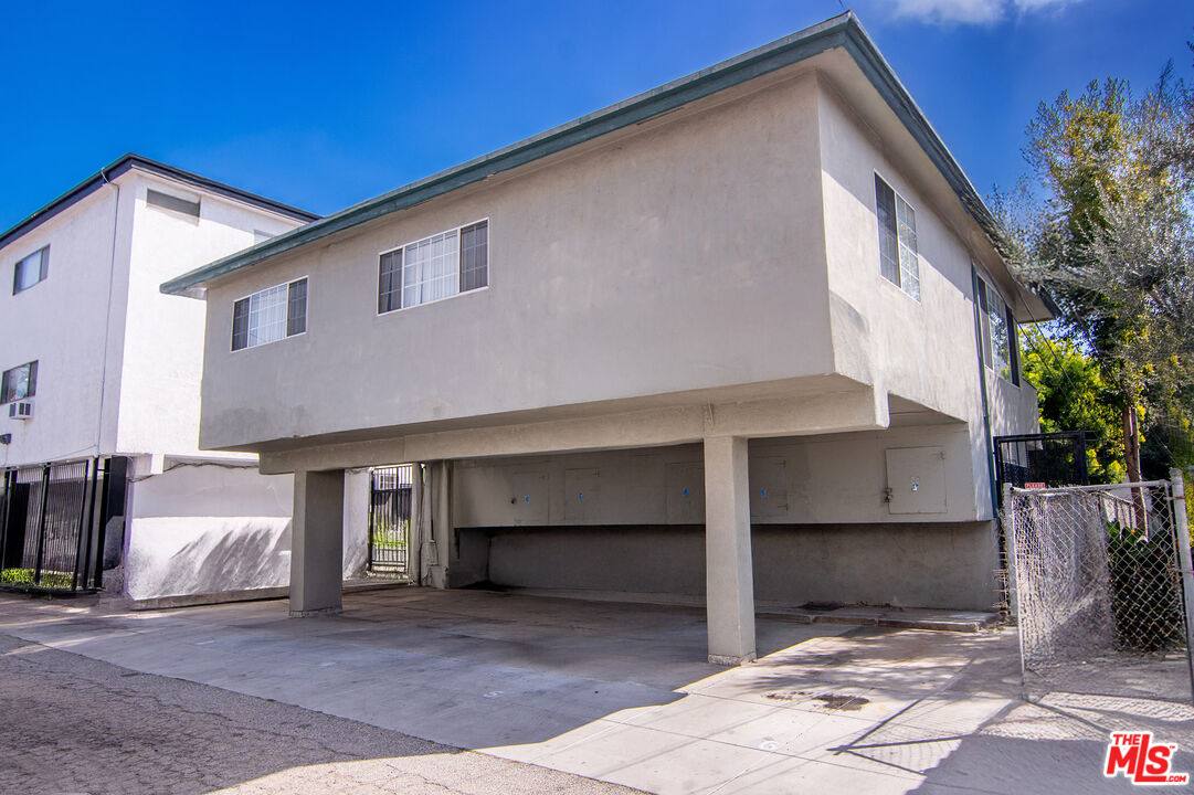 Apartment for rent at 1937 S Bedford St #4, Los Angeles, CA 90034