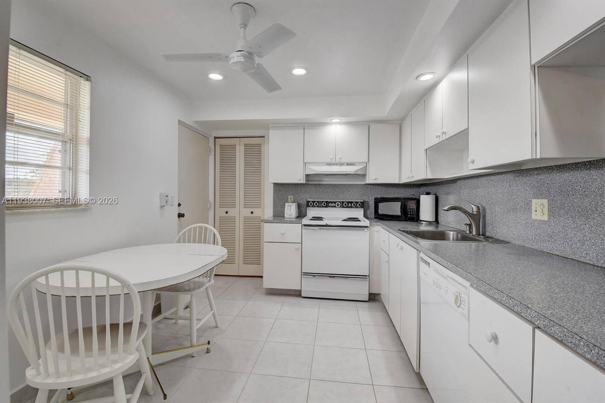 Apartment for rent at 6300 NW 2nd Ave #403, Boca Raton, FL 33487