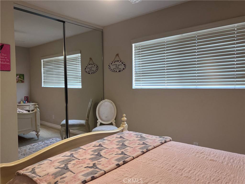 Apartment for rent at 7767 Via Rosa Maria, Burbank, CA 91504