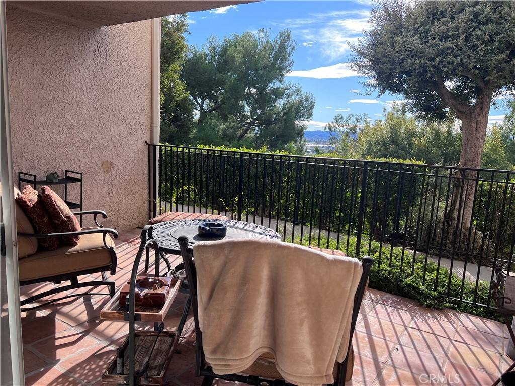 Apartment for rent at 7767 Via Rosa Maria, Burbank, CA 91504