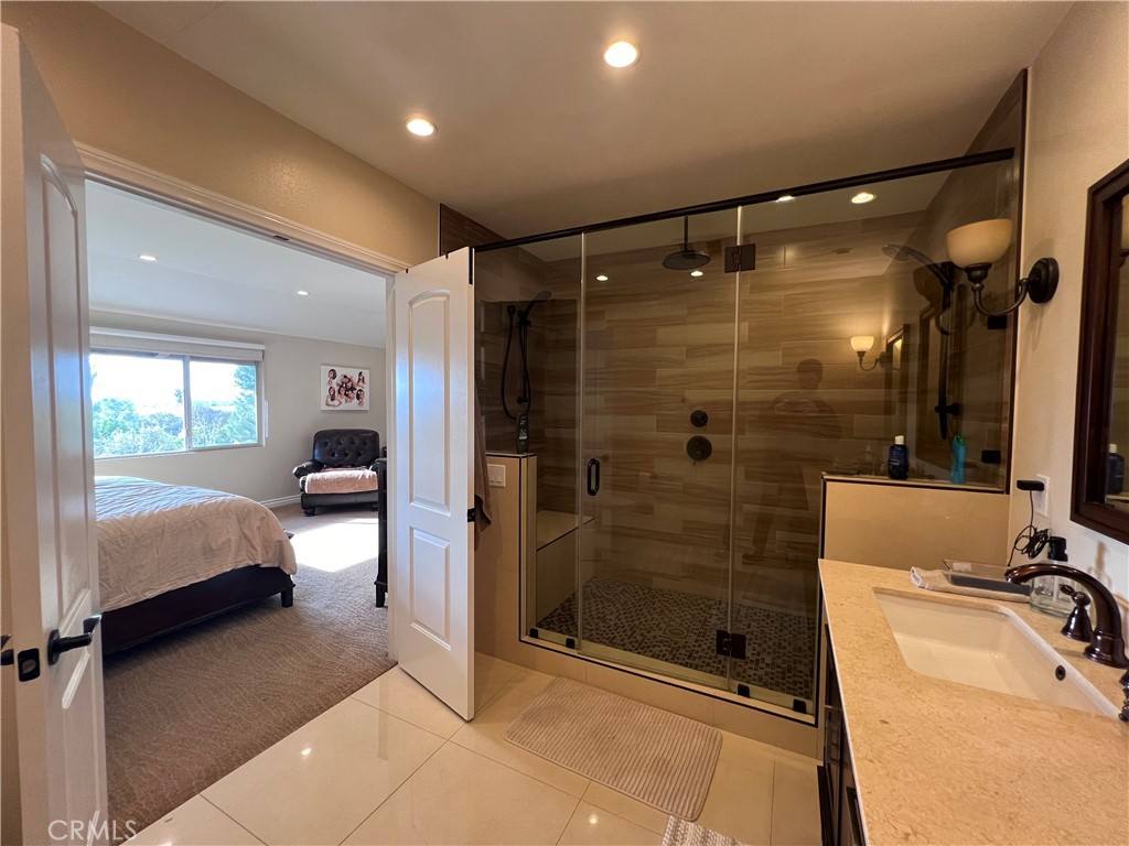 Apartment for rent at 7767 Via Rosa Maria, Burbank, CA 91504