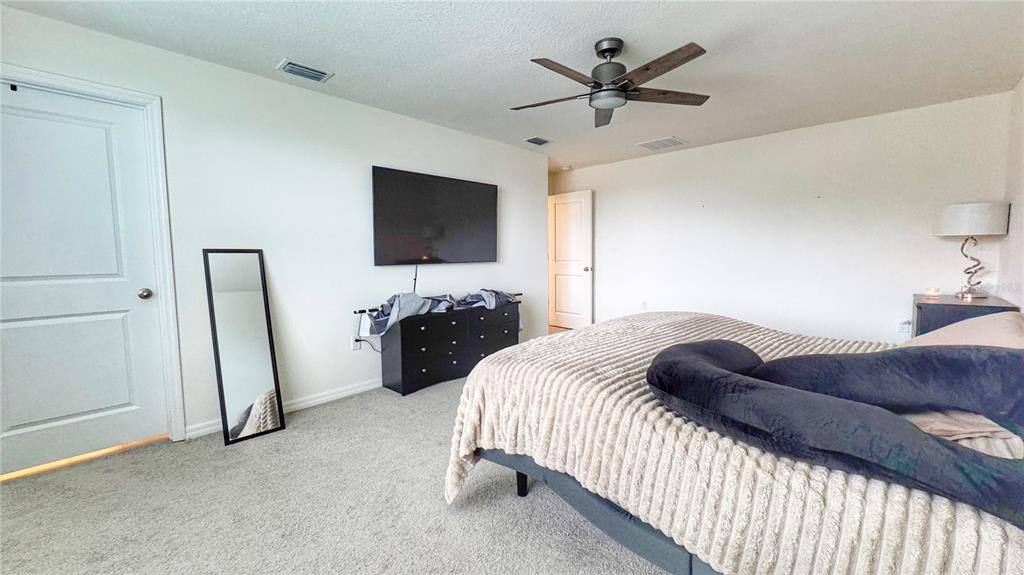 Apartment for rent at 1206 Tahitian Sunrise Dr, Plant City, FL 33565