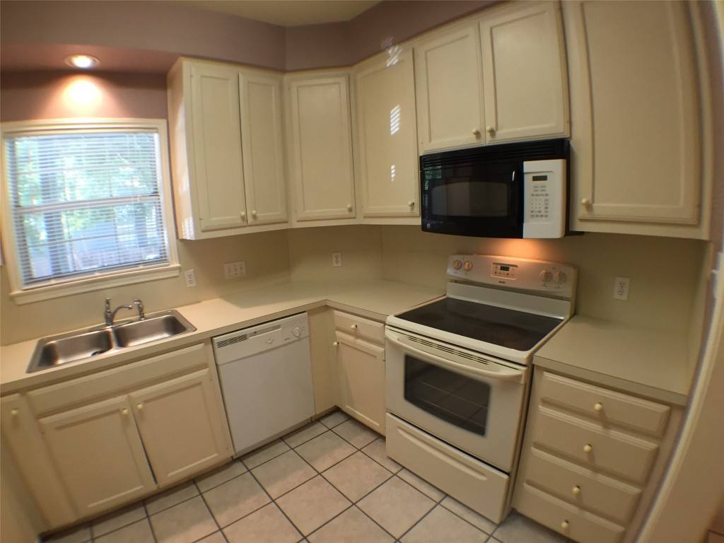 Apartment for rent at 2100 San Gabriel St #103, Austin, TX 78705