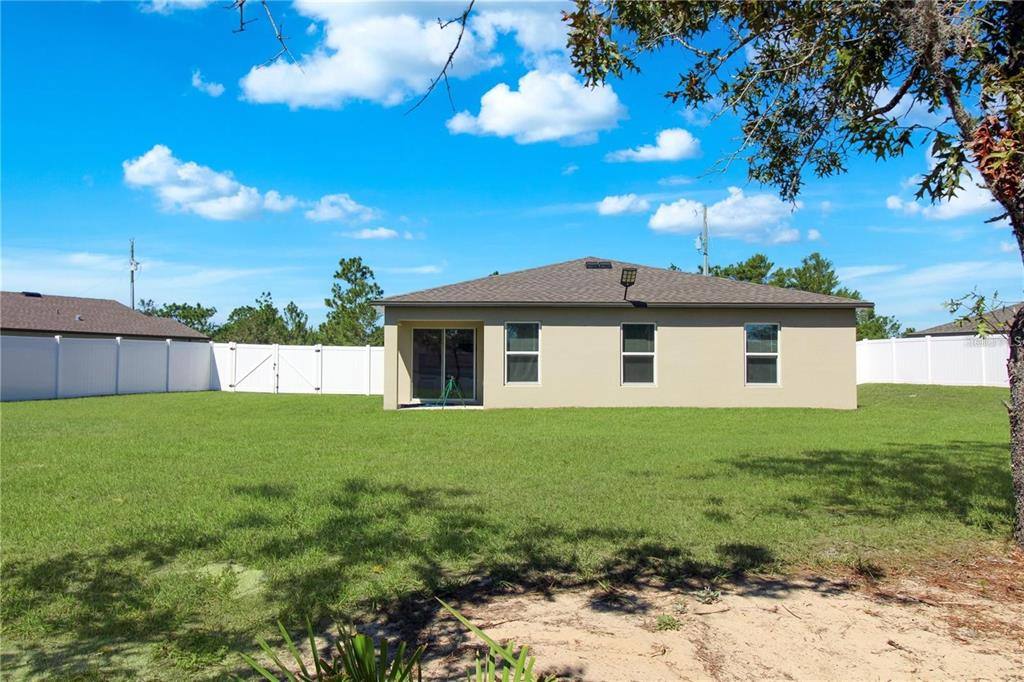 Apartment for rent at 10276 N Spaulding Dr, Dunnellon, FL 34433
