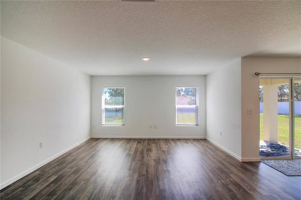Apartment for rent at 10276 N Spaulding Dr, Dunnellon, FL 34433