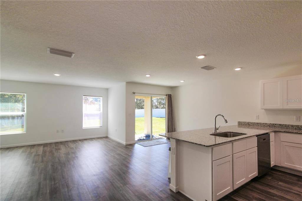 Apartment for rent at 10276 N Spaulding Dr, Dunnellon, FL 34433