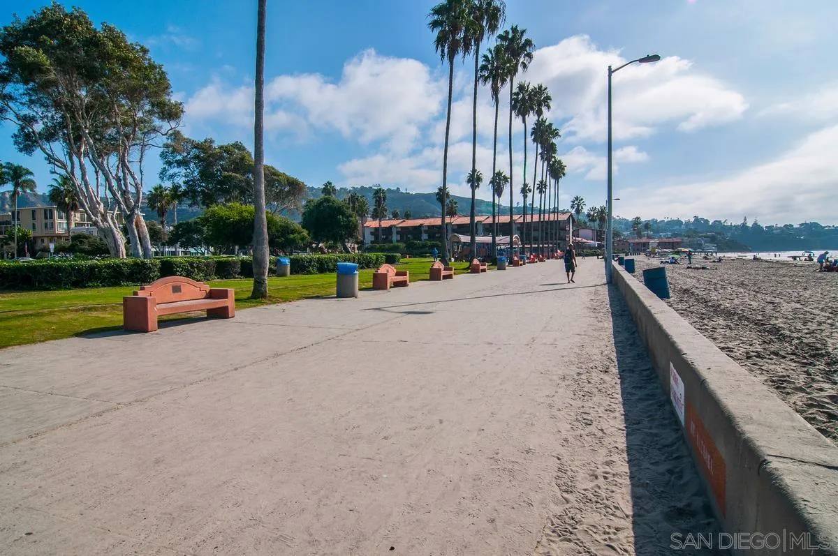 Apartment for rent at 2368 Torrey Pines Rd #61, La Jolla, CA 92037