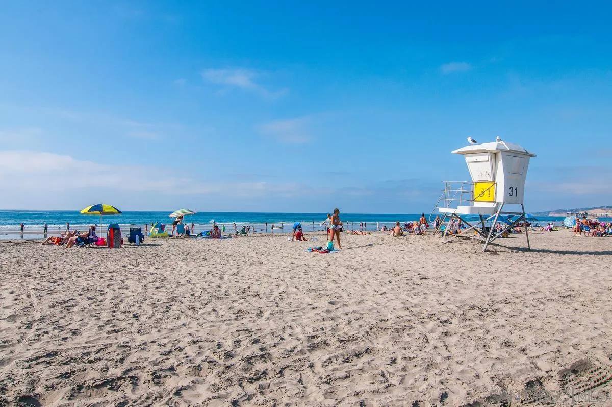 Apartment for rent at 2368 Torrey Pines Rd #61, La Jolla, CA 92037