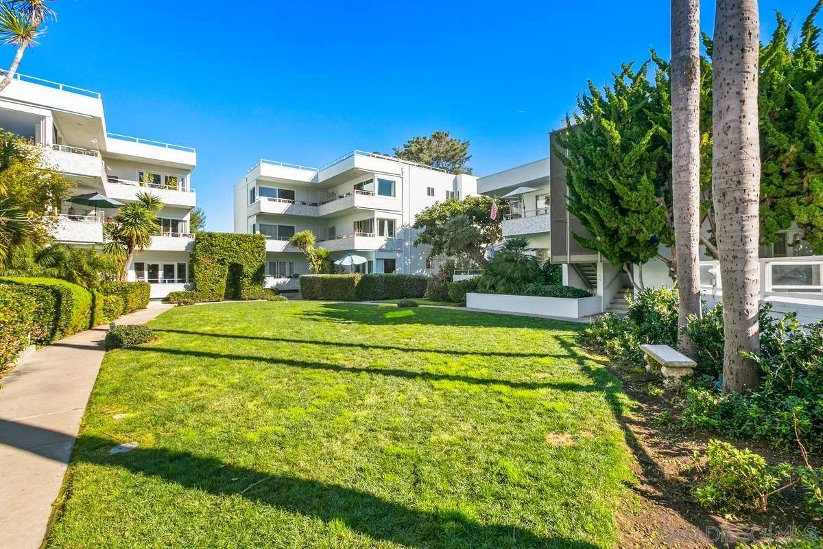 Apartment for rent at 2368 Torrey Pines Rd #61, La Jolla, CA 92037